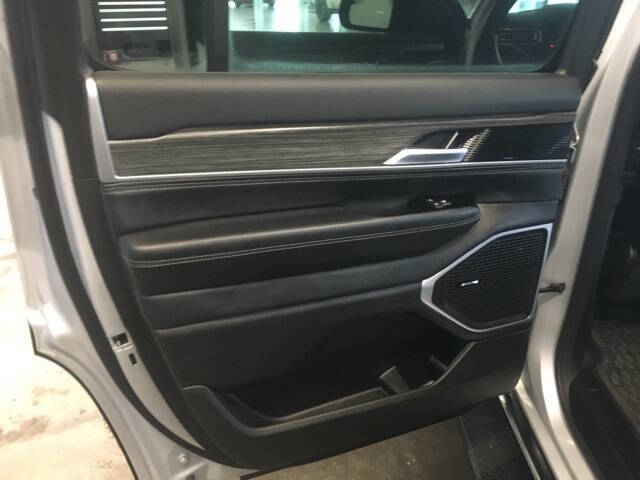 2024 Jeep Wagoneer Series III