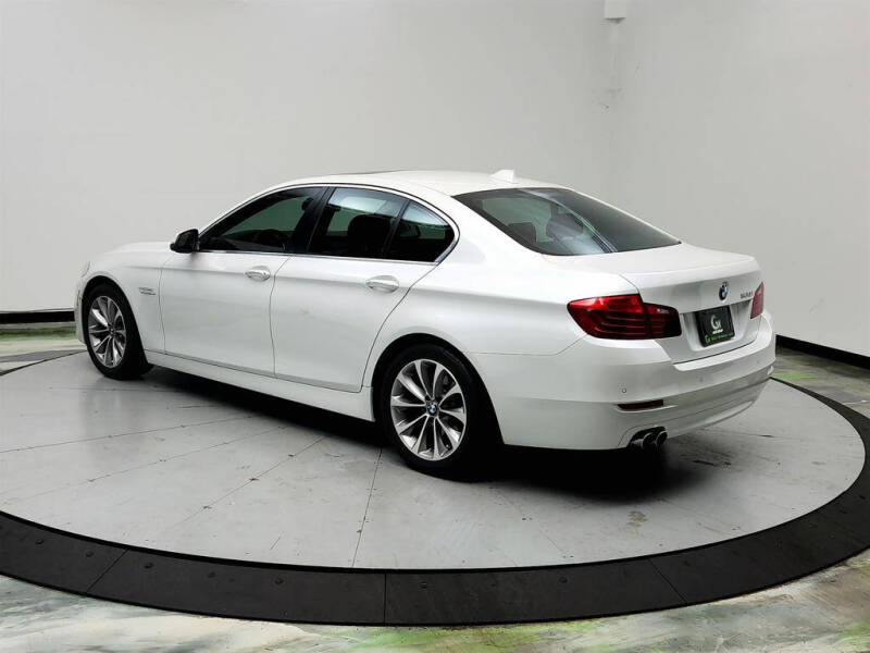 2016 BMW 5 Series 528i