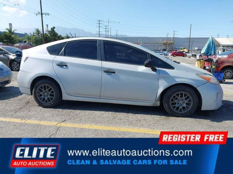 2015 Toyota Prius Three