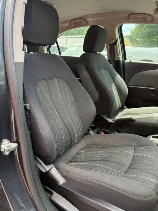 2016 Chevrolet Sonic LT Auto