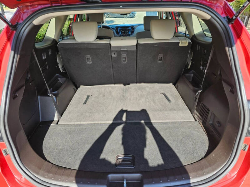 2018 Hyundai Santa Fe SE