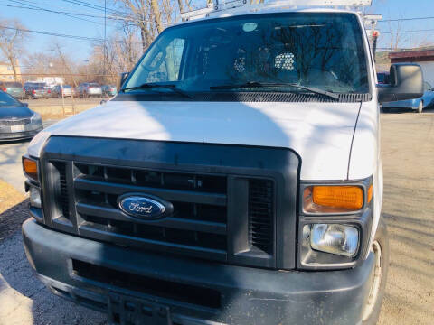 2011 Ford E-Series for sale at Midland Commercial. Chicago Cargo Vans & Truck in Bridgeview IL