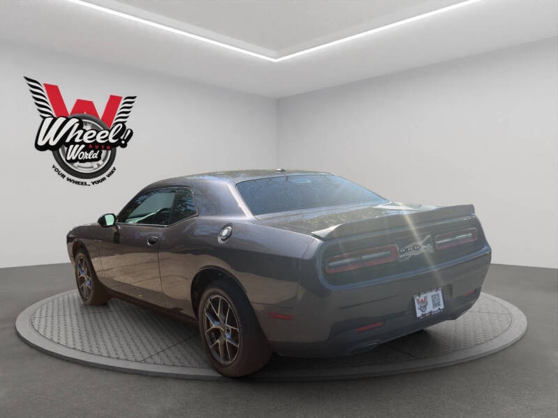 2020 Dodge Challenger SXT