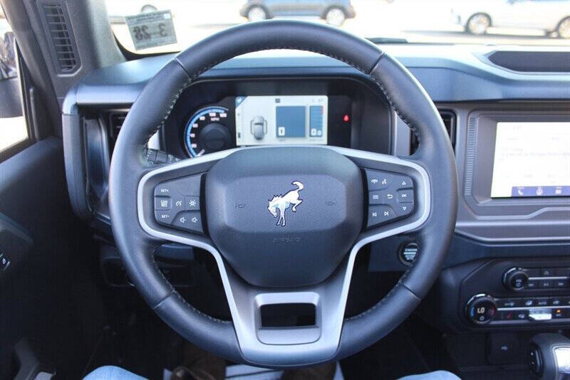 2023 Ford Bronco Outer Banks