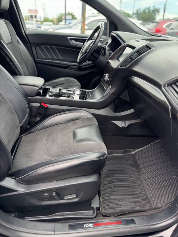 2020 Ford Edge ST