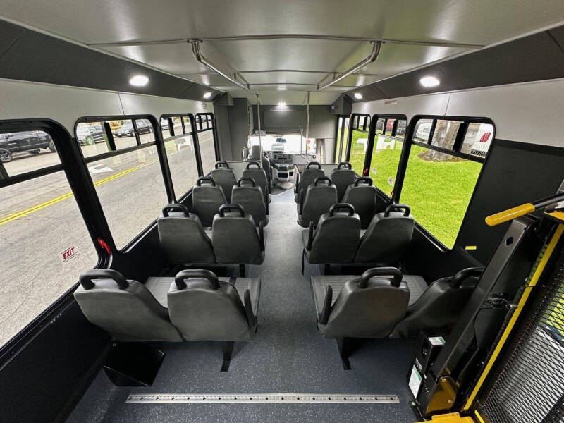 2024 Ford E-450 ADA Passenger Bus