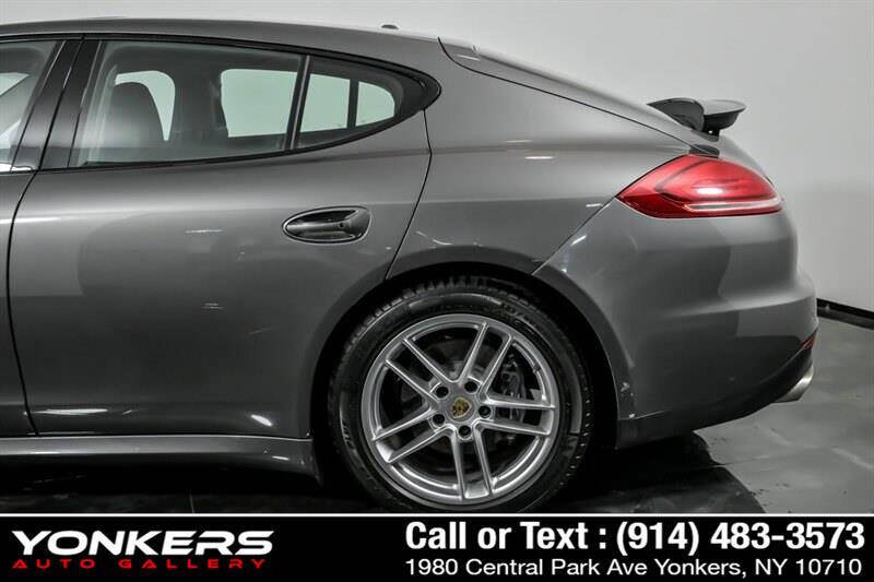 2016 Porsche Panamera