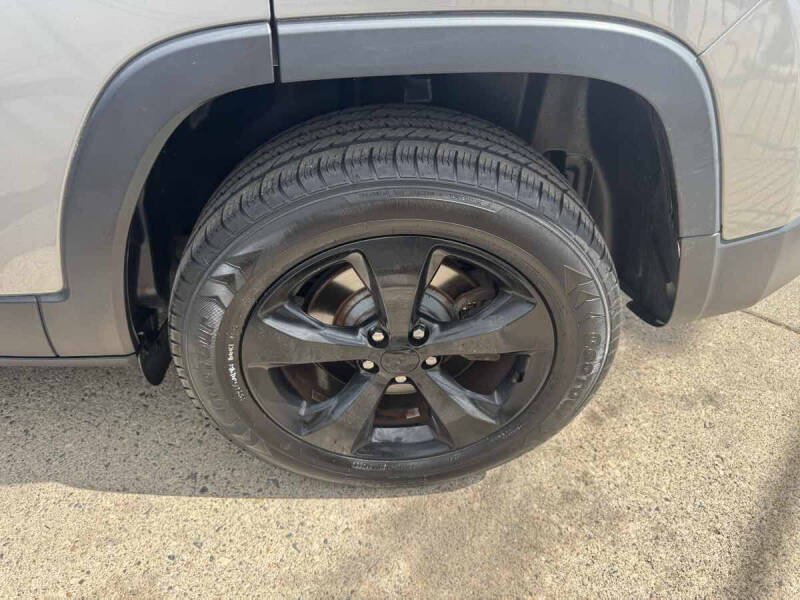 2017 Jeep Cherokee Sport Altitude