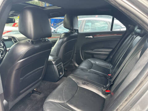 2012 Chrysler 300 Limited