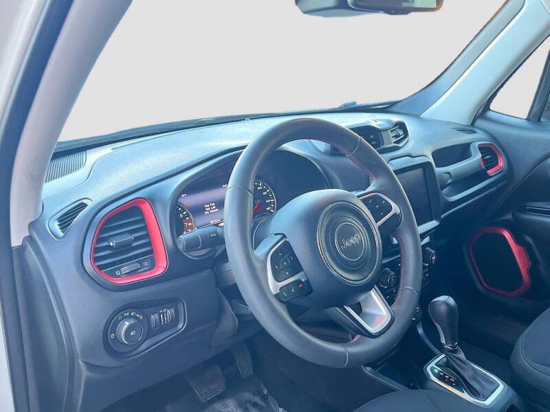 2023 Jeep Renegade Trailhawk