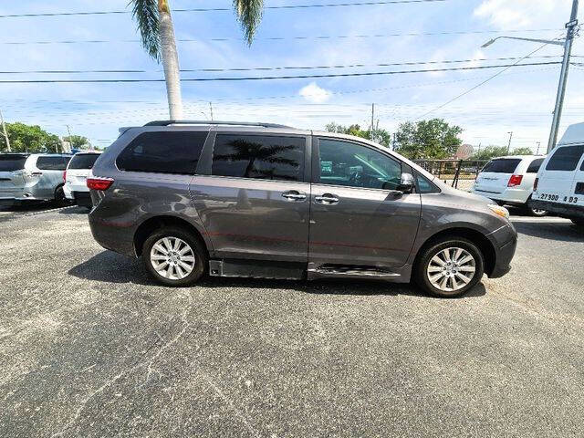 2015 Toyota Sienna