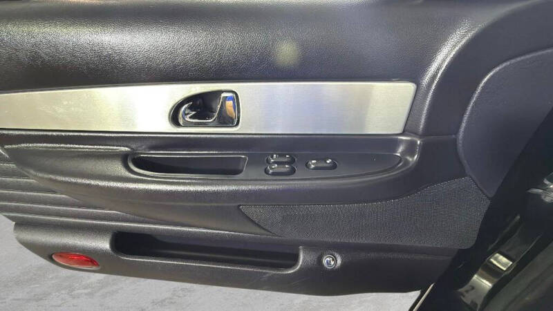 2003 Ford Thunderbird