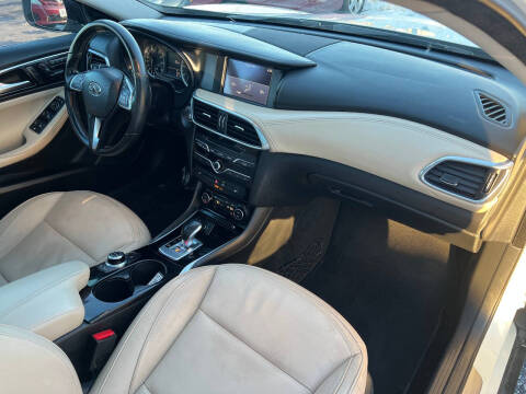 2018 Infiniti QX30 Luxury