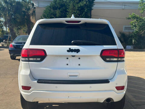 2018 Jeep Grand Cherokee Laredo