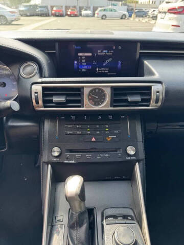 2016 Lexus IS 200t