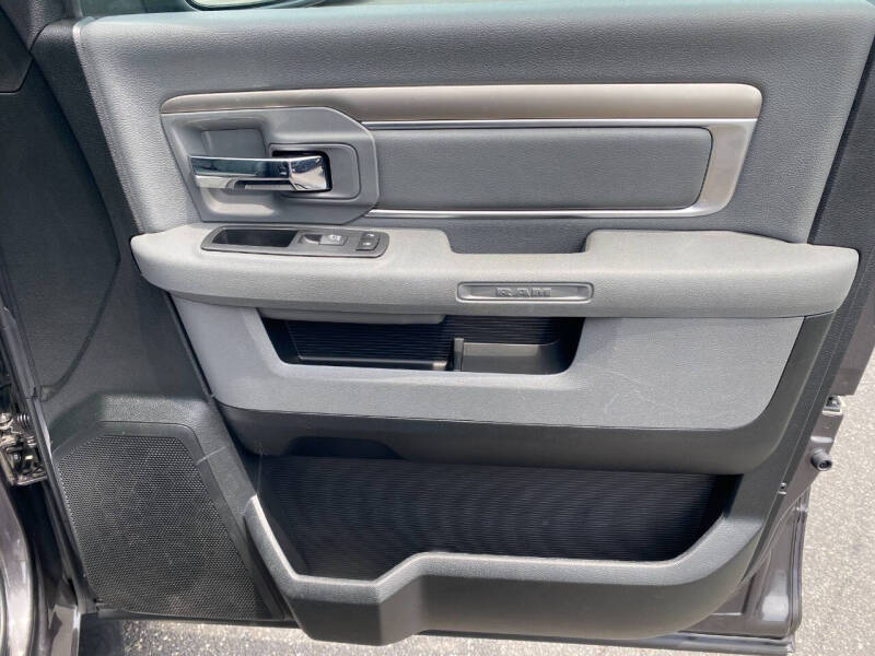 2018 RAM 1500 SLT