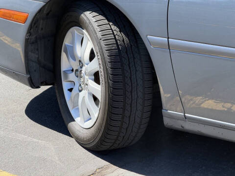2005 Lexus ES 330