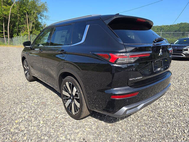 2025 Mitsubishi Outlander SEL Platinum Edition