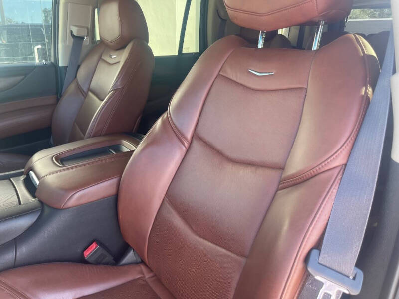 2015 Cadillac Escalade Luxury