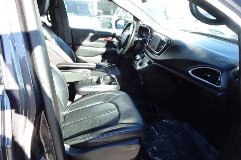 2020 Chrysler Pacifica Touring L 35th Anniversary