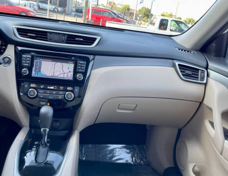 2016 Nissan Rogue SV