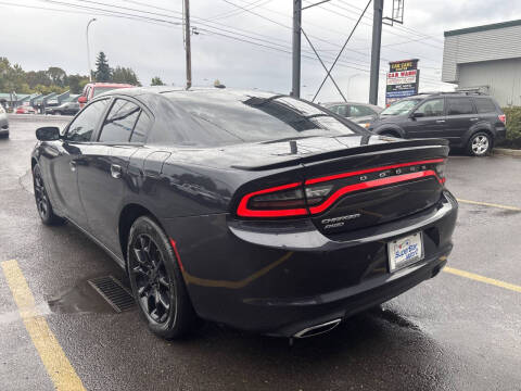 2017 Dodge Charger SE