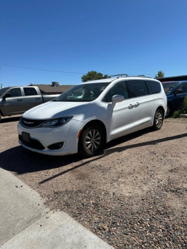 2018 Chrysler Pacifica for sale at Choice American Auto Sales in Cheyenne, WY