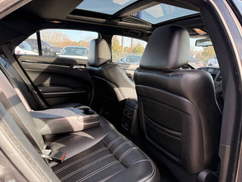 2023 Chrysler 300 S V6