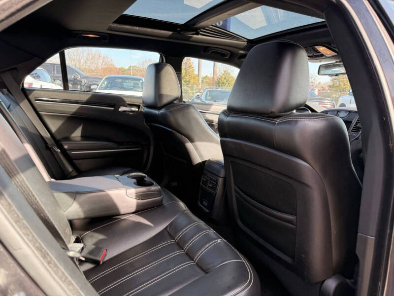 2023 Chrysler 300 S V6