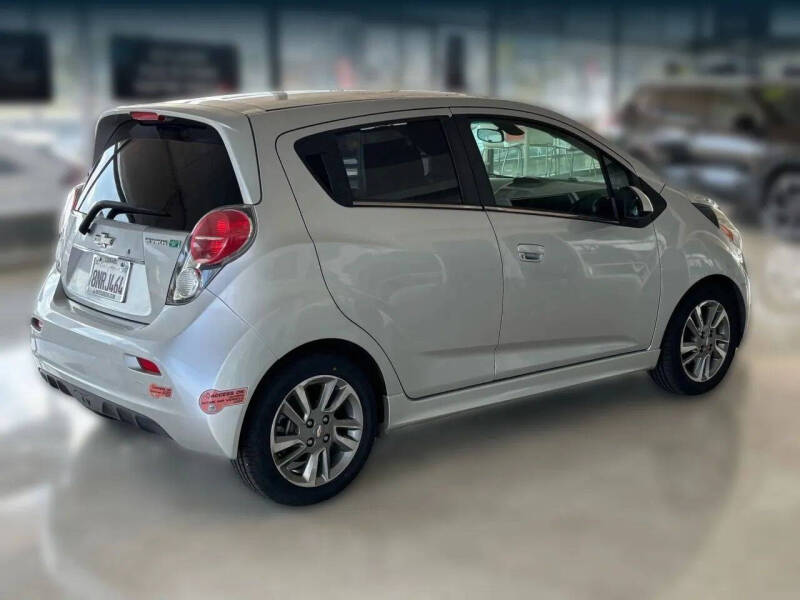 2016 Chevrolet Spark EV 2LT