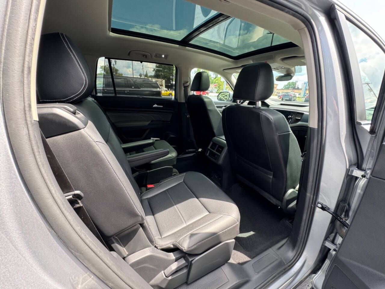 2021 Volkswagen Atlas for sale at Opus Motorcars in Utica, MI