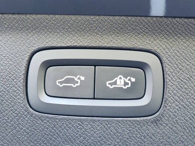 2024 Volvo XC90 B6 Plus Bright Theme 6P