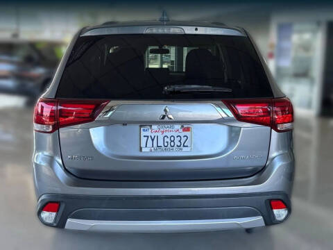 2017 Mitsubishi Outlander ES