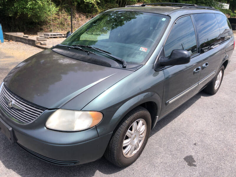 2004 Chrysler Town and Country for sale at J & J Autoville Inc. in Roanoke VA