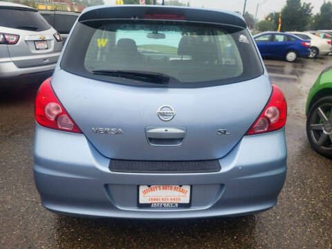 2010 Nissan Versa 1.8 S