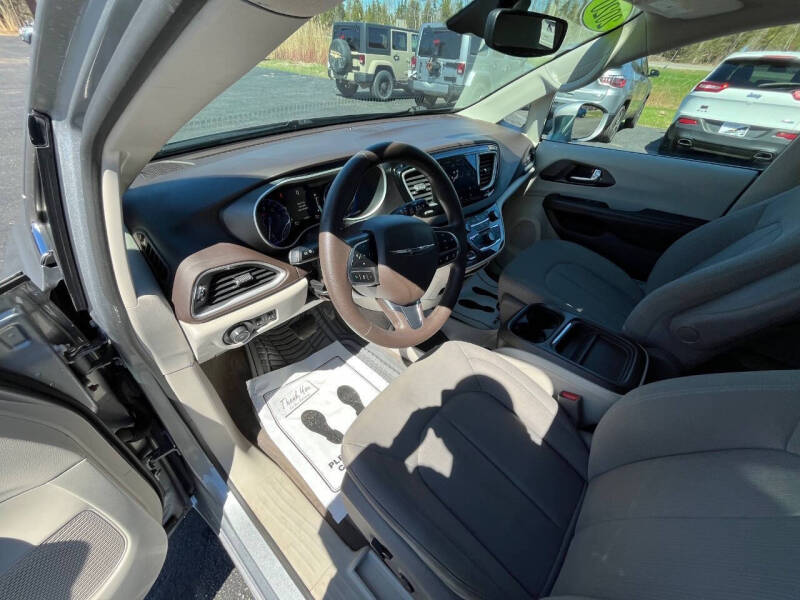 2020 Chrysler Pacifica Touring