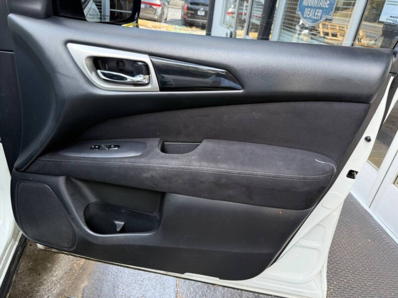 2013 Nissan Pathfinder S