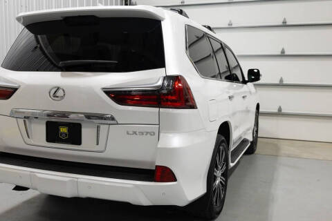 2021 Lexus LX 570 Three-Row