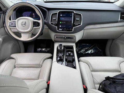 2023 Volvo XC90 Recharge T8 Ultimate Bright Theme 7P