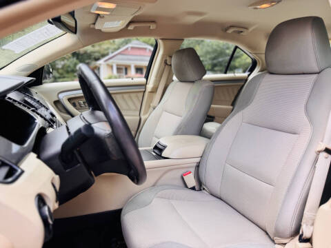 2015 Ford Taurus SEL