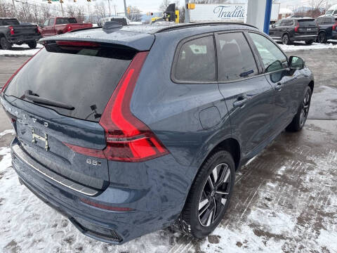 2026 Volvo XC60 B5 Plus