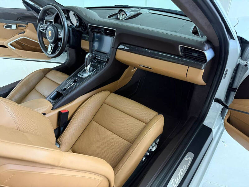 2017 Porsche 911 Turbo S