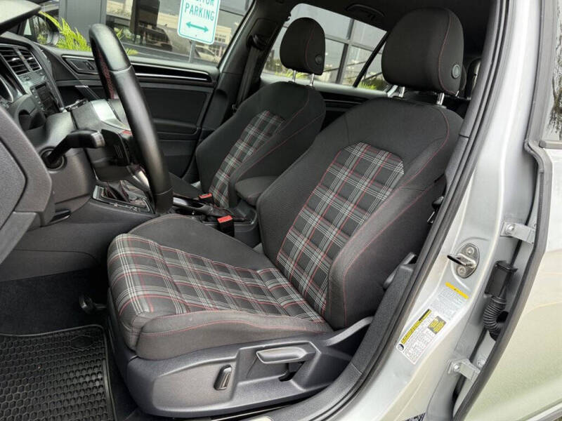 2015 Volkswagen Golf GTI S