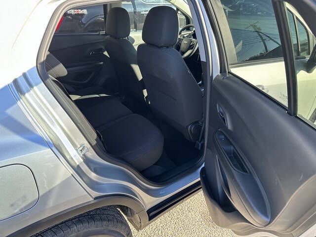 2022 Chevrolet Trax LS