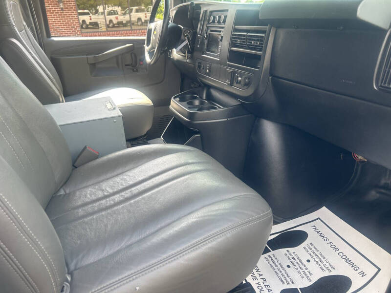 2017 Chevrolet Express 2500
