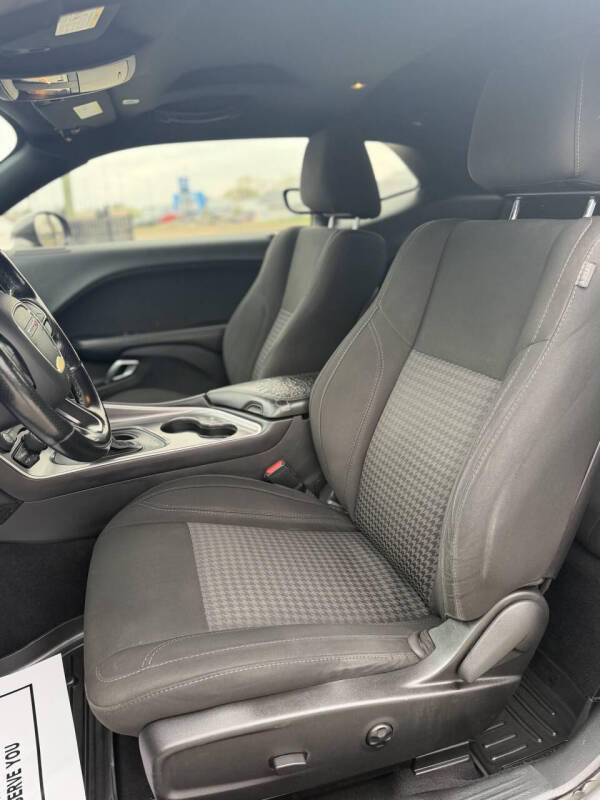 2019 Dodge Challenger SXT