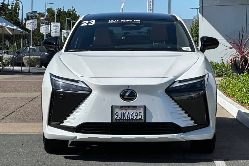 2023 Lexus RZ 450e Luxury