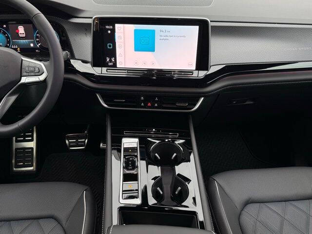 2026 Volkswagen Atlas Cross Sport SEL Premium R-Line 4Motion