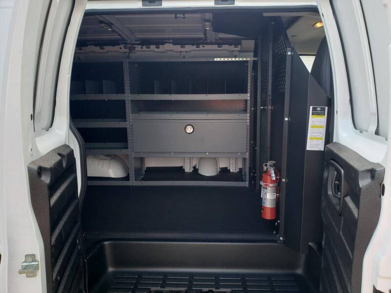 2025 Chevrolet Express 2500