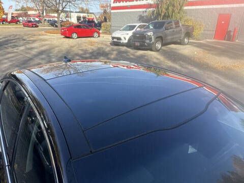 2017 Kia Cadenza Premium